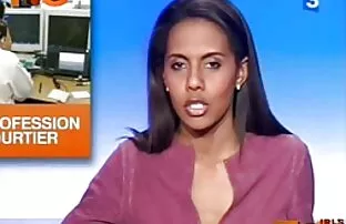 XXX ロシアのレズビアンは、Univeraの後にソファの上に裸を剥がし、積 エロ 動画 女子 向け