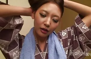 XXX ロマンチックな三人組とともに二雌牛で油 女子 向け アダルト ビデオ