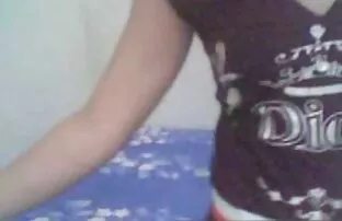 XXX 彼女のためにウェブカメラの前でベッドの上で裸の周りのエレガントな女性 女子 向け エッチ 動画