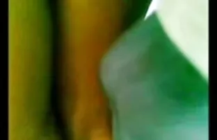 XXX Vebkameroyの前でオイルサークル本当に長いコックで大きなお尻を持つ女性 エロ い 動画 女子 向け