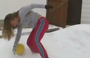 XXX 愛人は口の中で与え、浴槽で犯さ結婚ブルネット 女子 専用 エロ 動画