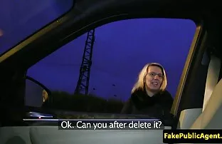 XXX 細身の幅が吹く彼氏しゃがんでのシャワーの前にセックス av 女子 向け 無料