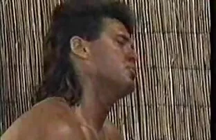 XXX ロシア♥ソロながらアマチュアカメラの前で彼女のパンティーとタンクトップを脱ぐ 女子 の ため の エロ 動画