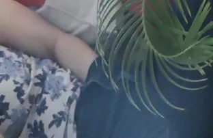 XXX 女性と大きなお尻masturbatesキャップによるバイブレータークローズアップにcam 女子 専用 アダルト 動画