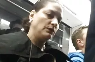 XXX 濡れた髪のバウンスでスリム♥on♥魂の中で成熟した男 無料 女子 向け エロ