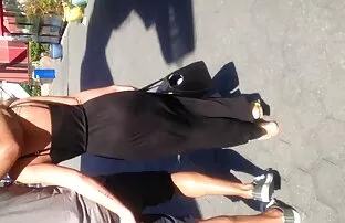 XXX ロシアのお母さんfucks毛キャップオフと若い硬いコックに異なるポーズ エロ 動画 女子 向け