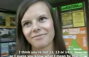 XXX 成熟した金髪の円の長いコックを作るBlowjob喉 アダルト ビデオ 女子 向け