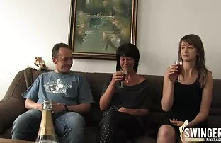 XXX メンバーの下に挿入されるという熱い女の子。 無料 女子 向け エロ 動画