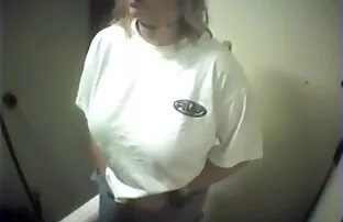 XXX ファンキー性busty女の子と赤みを帯びた彼女のアイデアのベッド 女子 用 エロ 動画