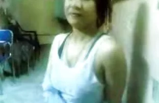 XXX 塗装エモ女の子は前に巨大なディルドで自分自身をファック。 無料 女子 向け エロ 動画