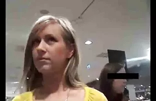 XXX 女の子は四つん這いのお尻で犯された彼氏を得るために位置に身を置く 女子 専用 アダルト 動画