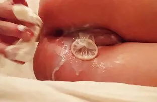 XXX 裸の女性♥キッチンでクローズアップ近くのカメラの前で 女子 専用 エロ 動画