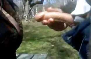 XXX 金髪は高品質の家具のリビングルームにいくつかのロールバックを望んでいます 女子 の 為 の アダルト 動画