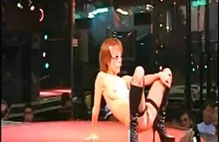 XXX 成熟した脂肪の女性は孤独な学生を誘惑します 女子 向け 無料 アダルト 動画