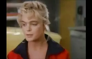 XXX 熟女レズビアンは、異人種間の前に大人のおもちゃで女性のオナニーを扱う。 エロ い 動画 女子 向け