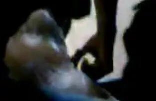 XXX 薄＜仲間と砂浜で＞ エッチ 動画 女子 向け