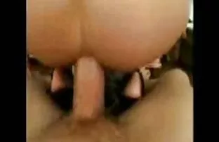 XXX スラグオードリー av 動画 女子 向け fucks滑りディルドに浴室