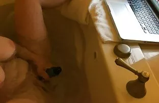 XXX 十代の若者たちと大きなコック兼顔Groupies♥フェラチオの後にこぼれた 女子 専用 エロ 動画