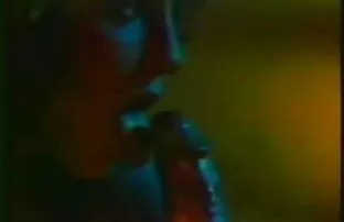 XXX 金髪の大きなおっぱいは、車の中で長いコックとお尻クソの前にフェラチオをします 女子 向け アダルト ビデオ