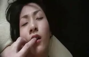 XXX 筋肉ダチは、白人女性がんを敷設し、ベッドの上に犯さ 無料 女子 向け エロ 動画