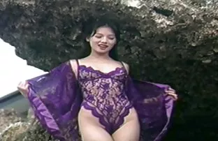 XXX 厚いメンバーを持つ男は、お尻に病気の母親を持っており、口の中で彼女を吐き出します 女子 向け セックス 動画