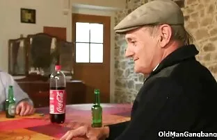 XXX 感情的な'neひよこは、オナニーのdilディルドに従事しました♥ av 女子 向け 無料