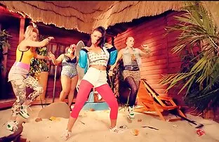 XXX ルルの愛はコックを吸い、対話者をオーガズムにもたらす 女子 専用 エッチ 動画